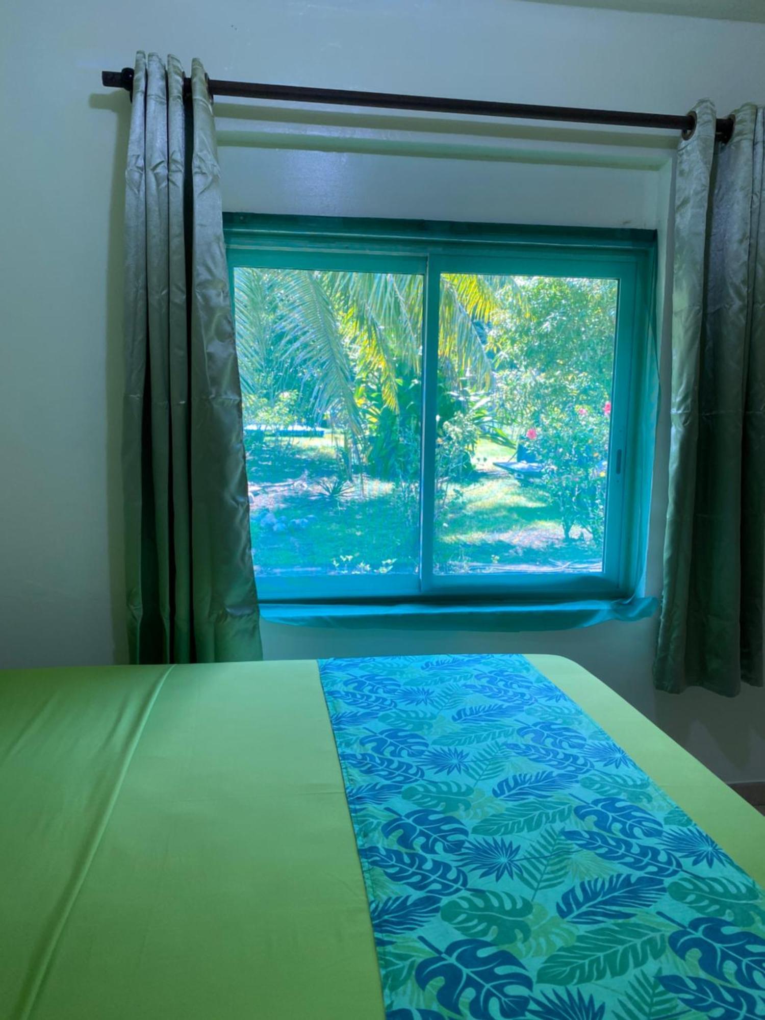 Chez Taua Maison Isolee Pas De Wifi Ni Bus Opoa Luaran gambar