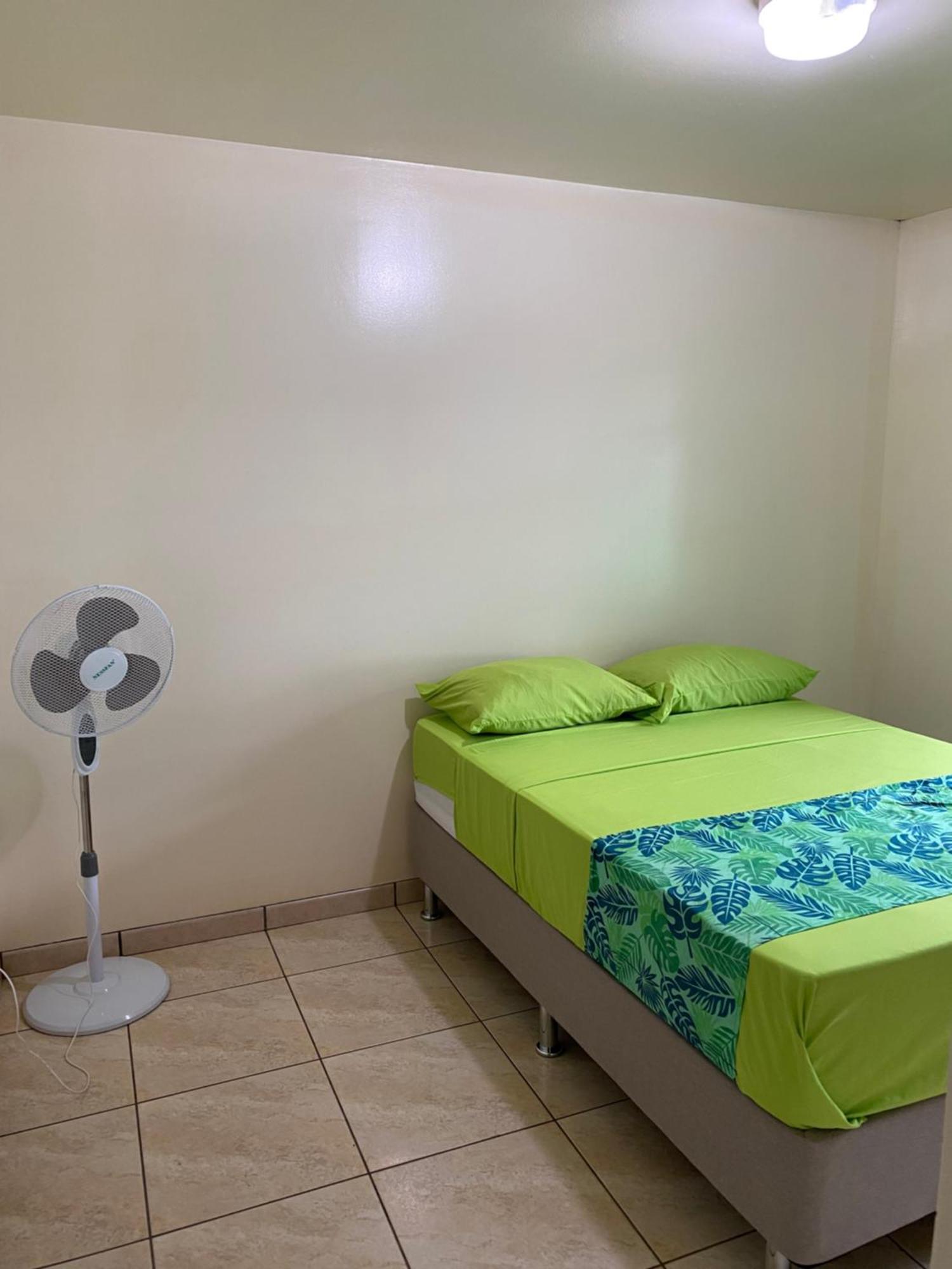 Chez Taua Maison Isolee Pas De Wifi Ni Bus Opoa Luaran gambar